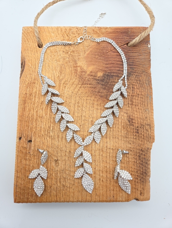 Windsor Jewelry - Windsor Rhinestone Leaf Dangle Necklace Earrings Set Silver